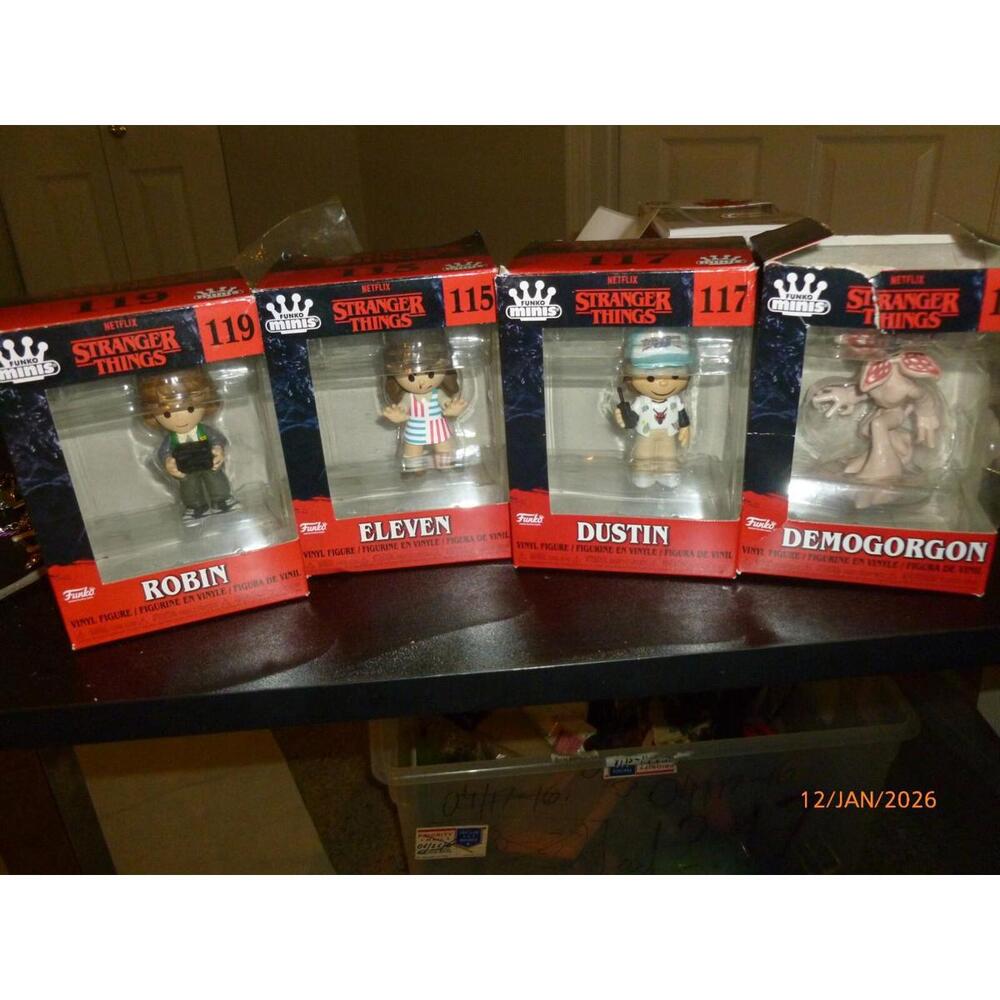Funko Minis STRANGER THINGS  Set Of 4 With Display Box Eleven‎ Dustin Demogorgon